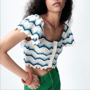 NWT ZARA KNIT TOP SIZE SMALL